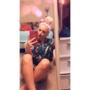 Meet your Posher, Christina